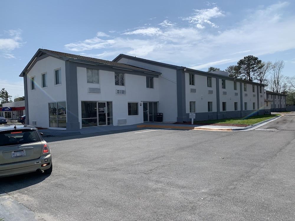 Econo Cherry Point *
