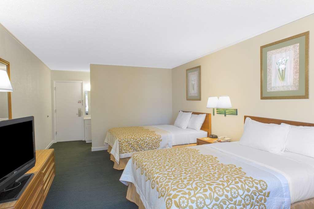 Lodge Econo Cherry Point Havelock