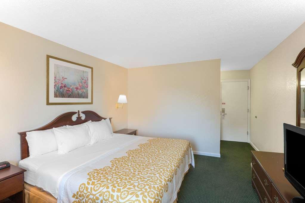 Lodge Econo Cherry Point Havelock