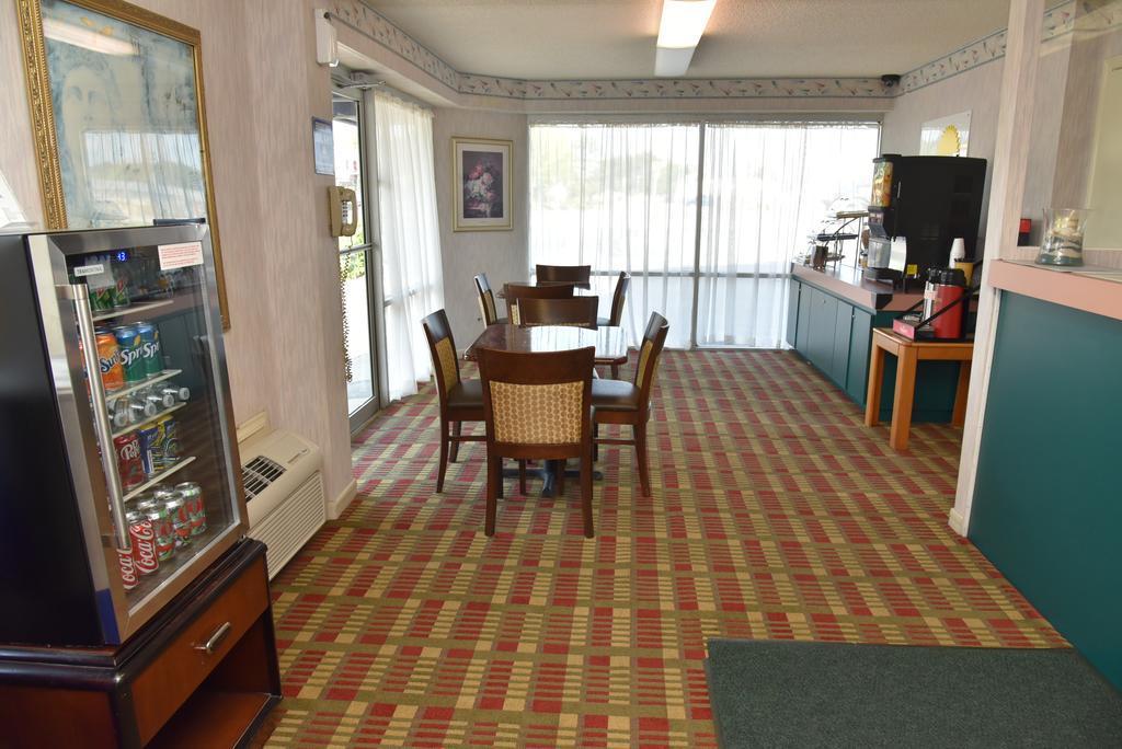 Lodge Econo Cherry Point
