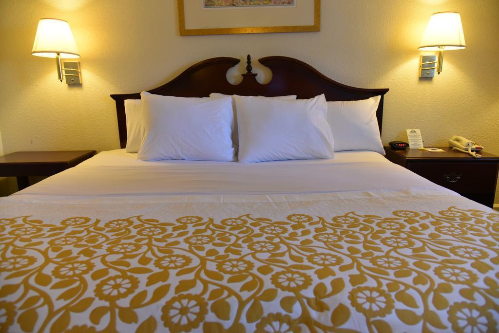 Econo Cherry Point Lodge *