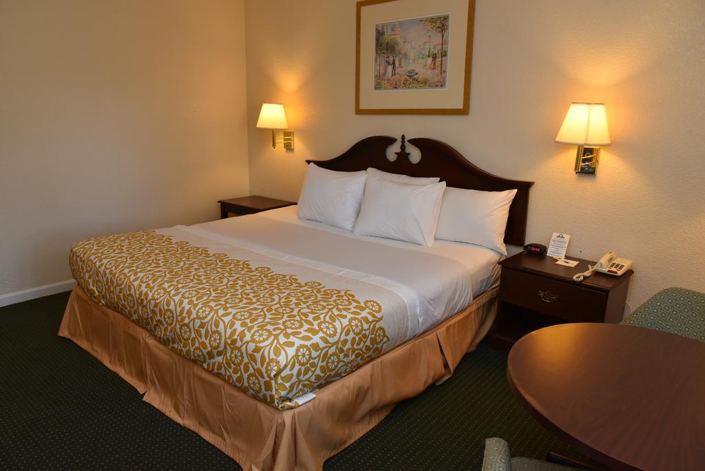 Econo Cherry Point Lodge Havelock