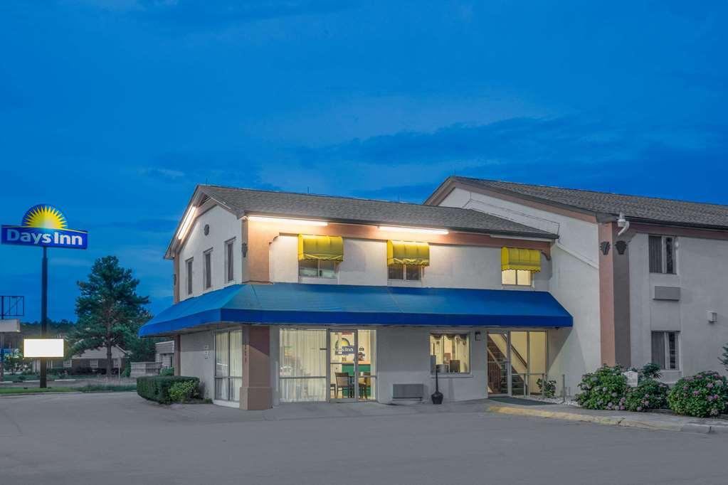 Lodge Econo Cherry Point *