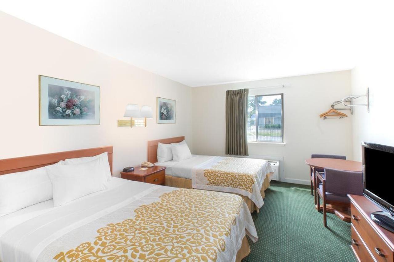 Lodge Econo Cherry Point Havelock