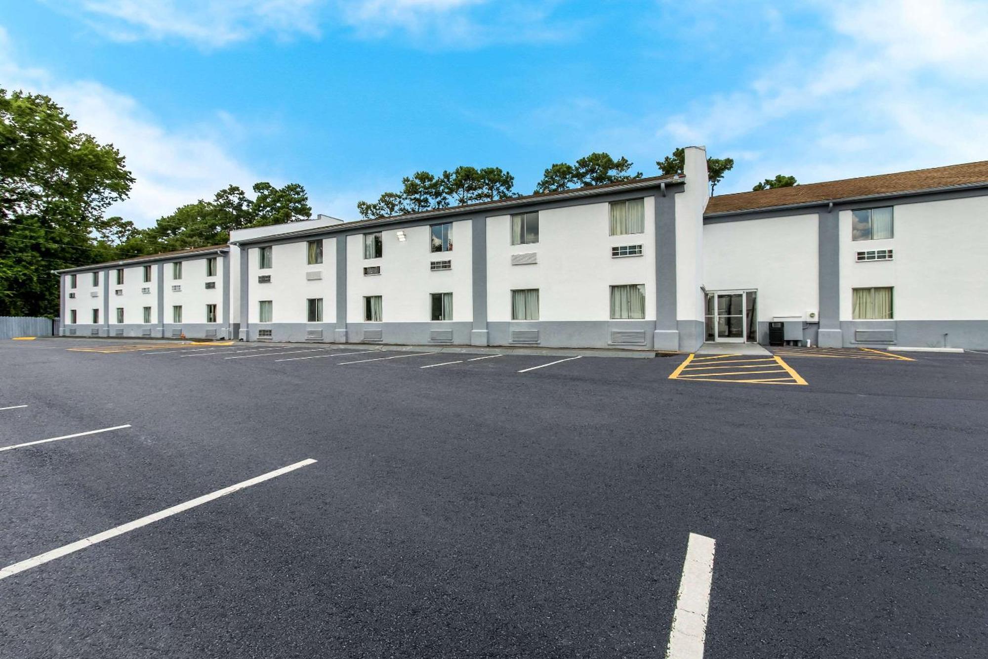 Econo Cherry Point Havelock