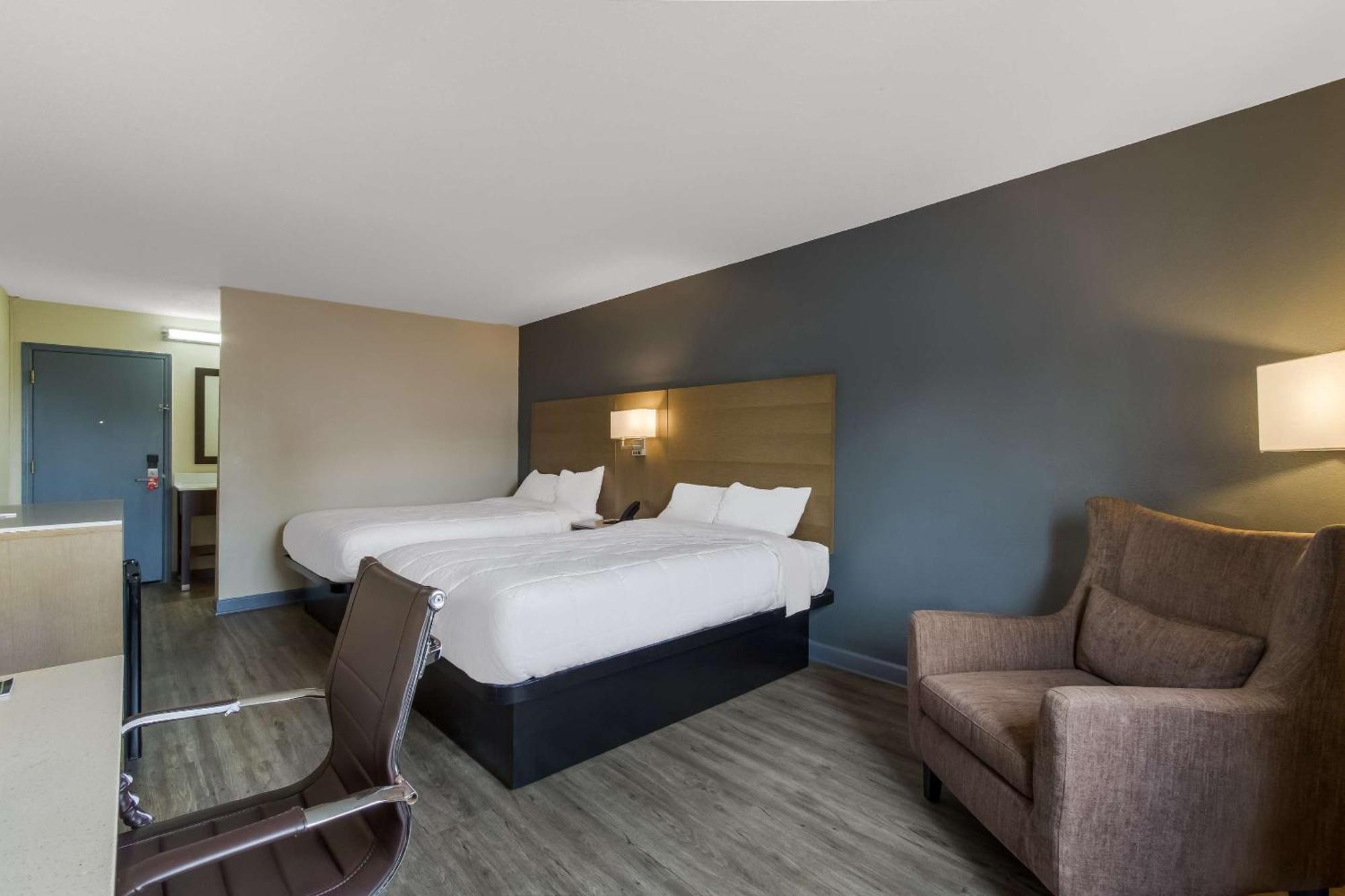 Lodge Econo Cherry Point *