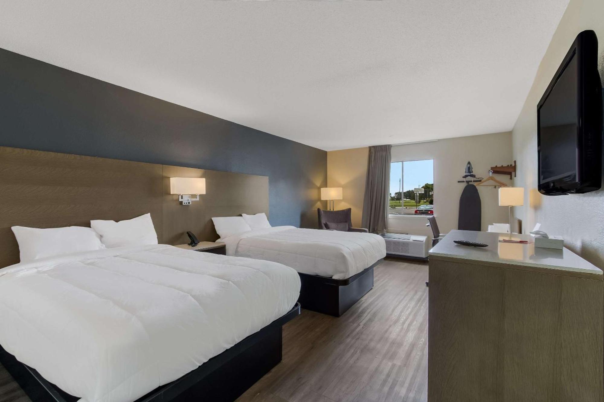Econo Cherry Point Lodge *